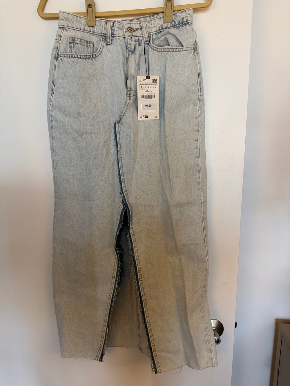 Zara Light Blue Denim Split-Hem Relaxed Skirt